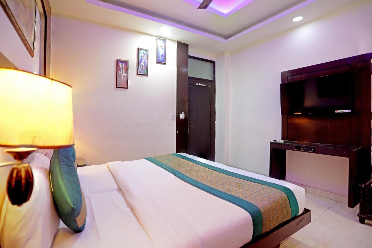 Hotel Tashkent Palace - New Delhi Railway Station - Paharganj Bagian luar foto