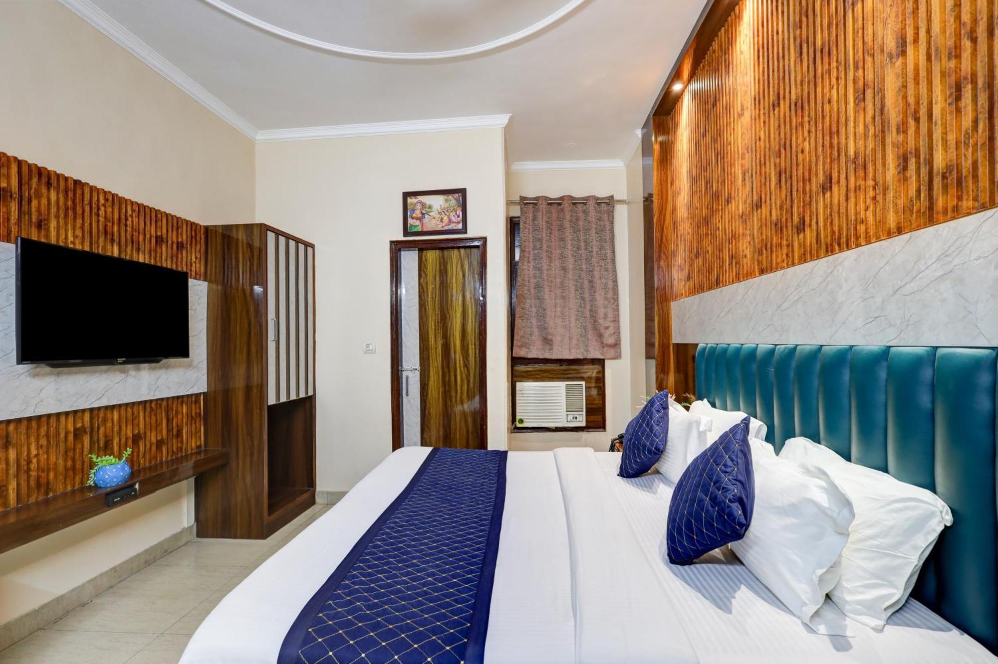 Hotel Tashkent Palace - New Delhi Railway Station - Paharganj Bagian luar foto