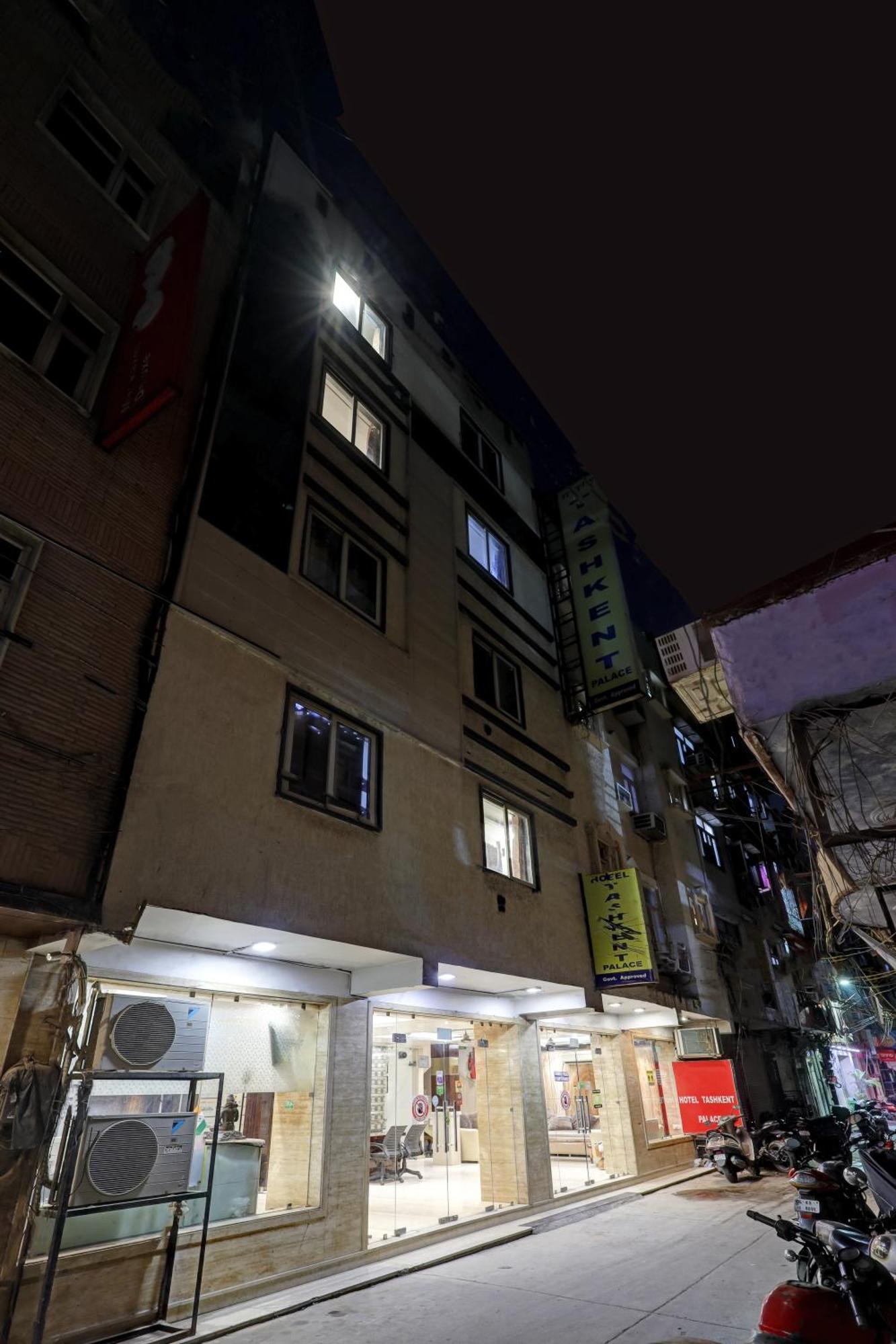 Hotel Tashkent Palace - New Delhi Railway Station - Paharganj Bagian luar foto
